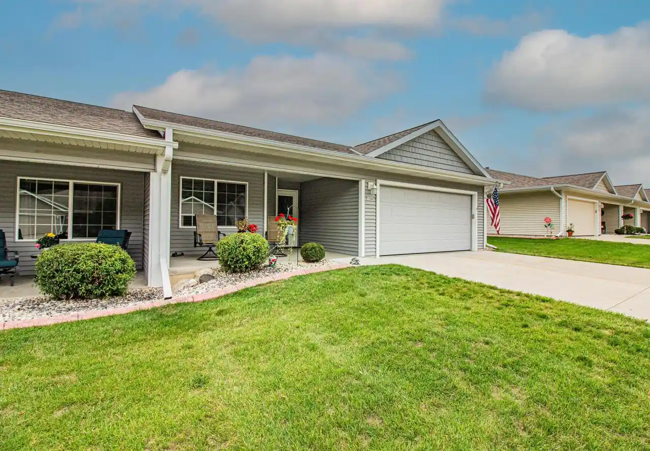 1st image of 1246 Fieldstone Dr Dr #2, Hartford, WI 53027 | MLS# 1976360