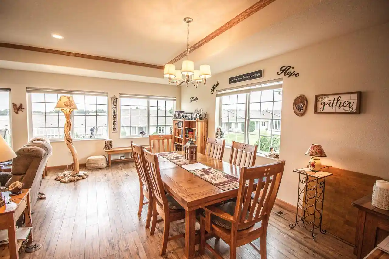 2nd image of 1246 Fieldstone Dr Dr, Hartford, WI 53027