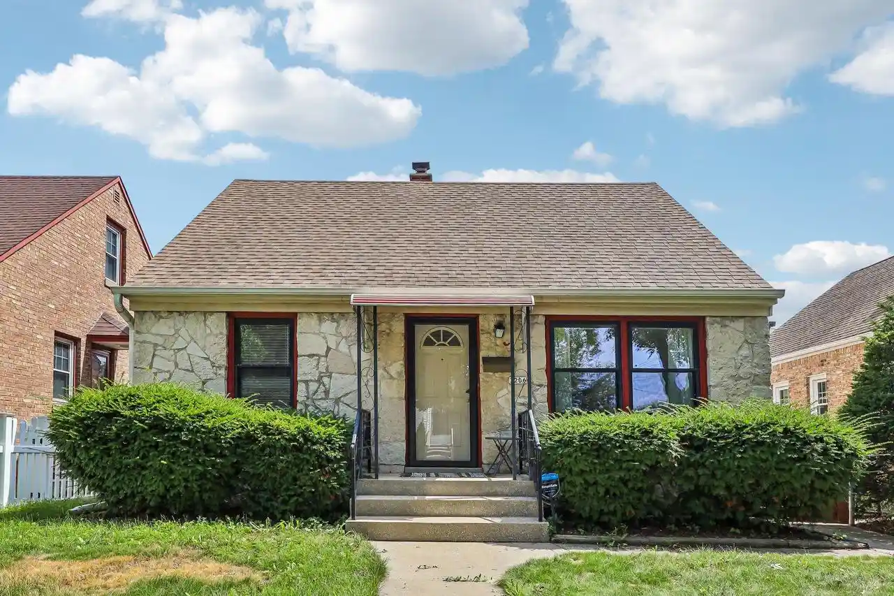 Photo 1 of Single family home for sale at 3206 S Griffin Avenue Avenue, Milwaukee, WI 53207 | MLS# 1976361 | Listing updated on 2026-08-24