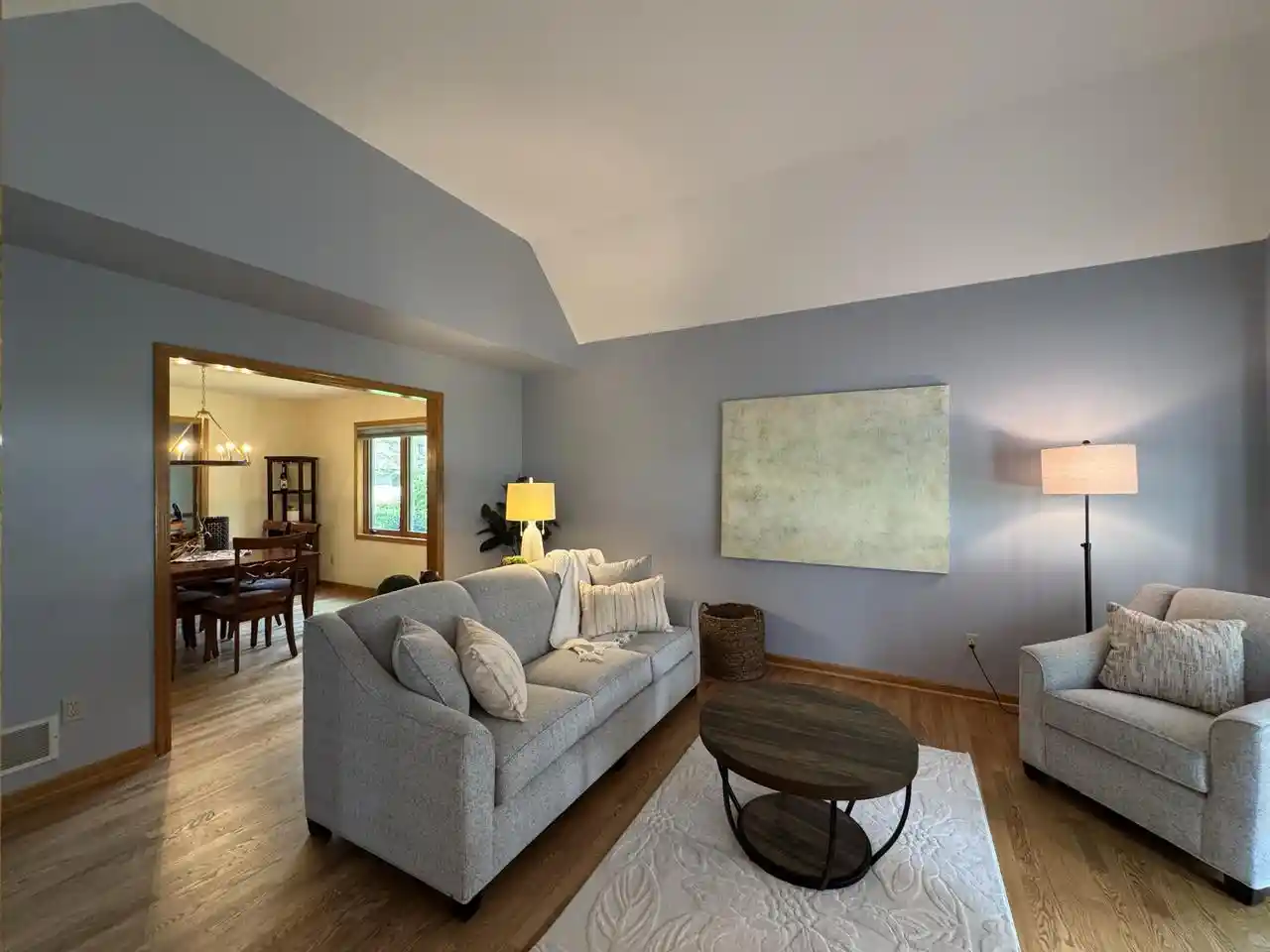 Photo 4 of Single family home for sale at 680 River Meadow Dr Dr, Hartland, WI 53029 | MLS# 1976358 | Listing updated on 2026-08-28