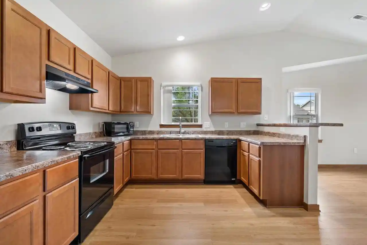28th image of 2820 21st Street Street #9, Kenosha, WI 53140 | MLS# 1976362