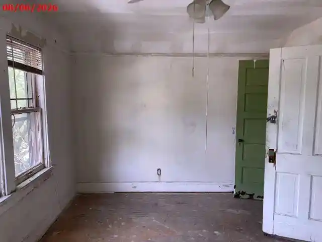 4th image of 209 E Chambers Street Street, Milwaukee, WI 53212 | MLS# 1976373