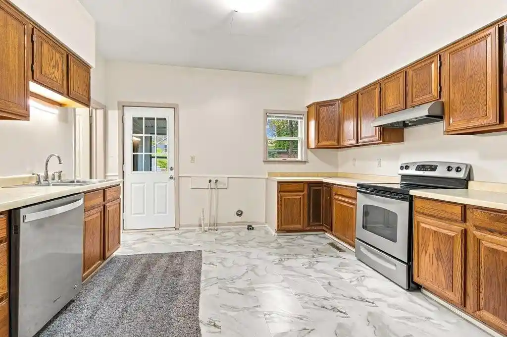 Photo 3 of Sale Pending at 516 Cochrane St #1&2, Eau Claire, WI 54703 | MLS# 1604195 | Listing updated on 2026-09-13