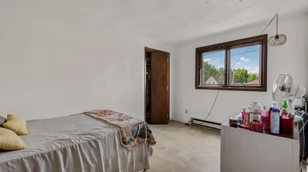 4th image of 110 W 2nd St St, Ladysmith, WI 54848