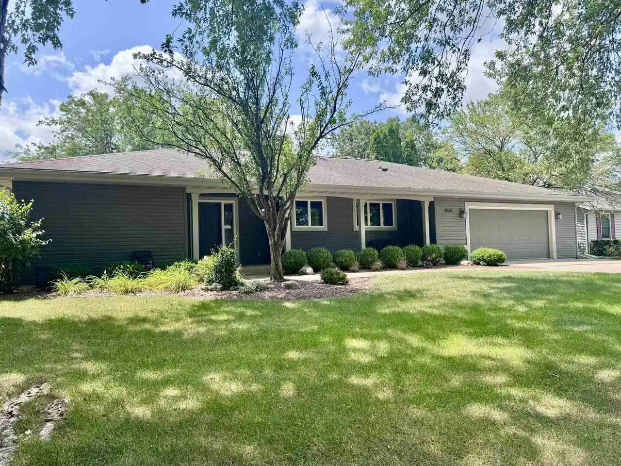 Photo 1 of Single family home for sale at 4520 Hearthridge Dr Dr, Janesville, WI 53546 | MLS# 2030610 | Listing updated on 2026-09-18