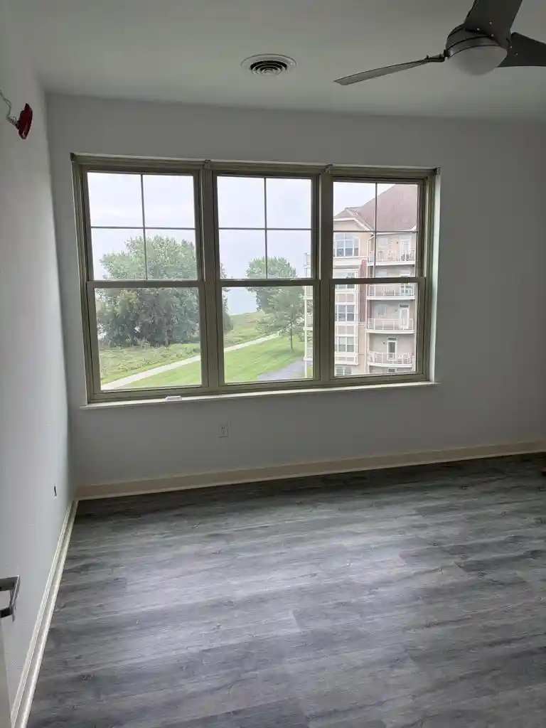 5th image of 4110 S Lake Dr S Dr S, Saint Francis, WI 53235