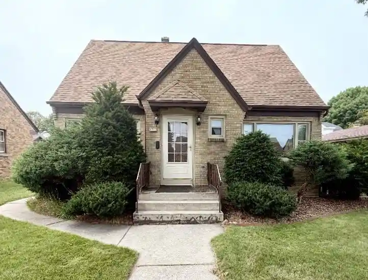 1st image of 1712 S 17th Street Street, Sheboygan, WI 53081 | MLS# 1976412