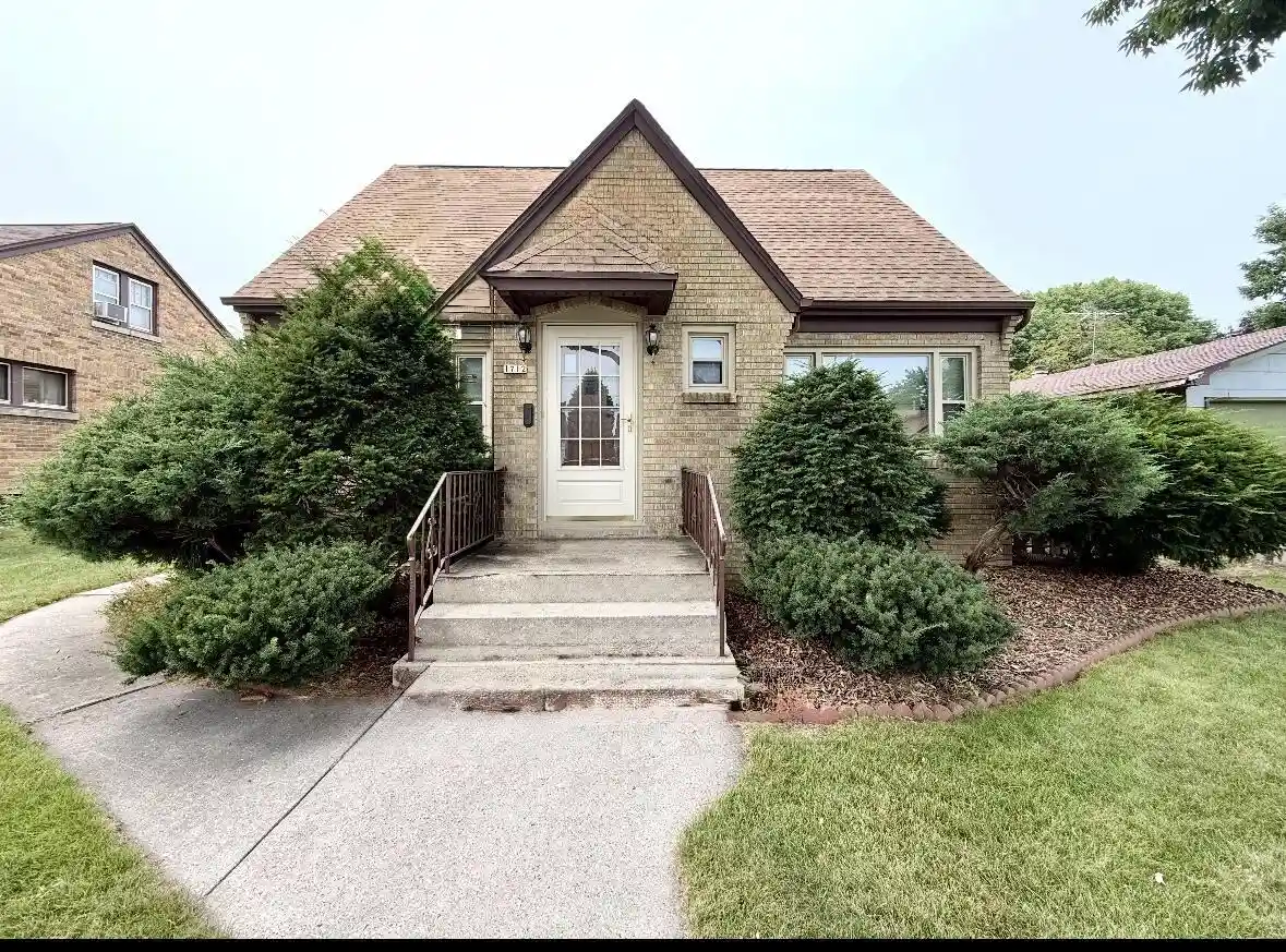 2nd image of 1712 S 17th Street Street, Sheboygan, WI 53081 | MLS# 1976412