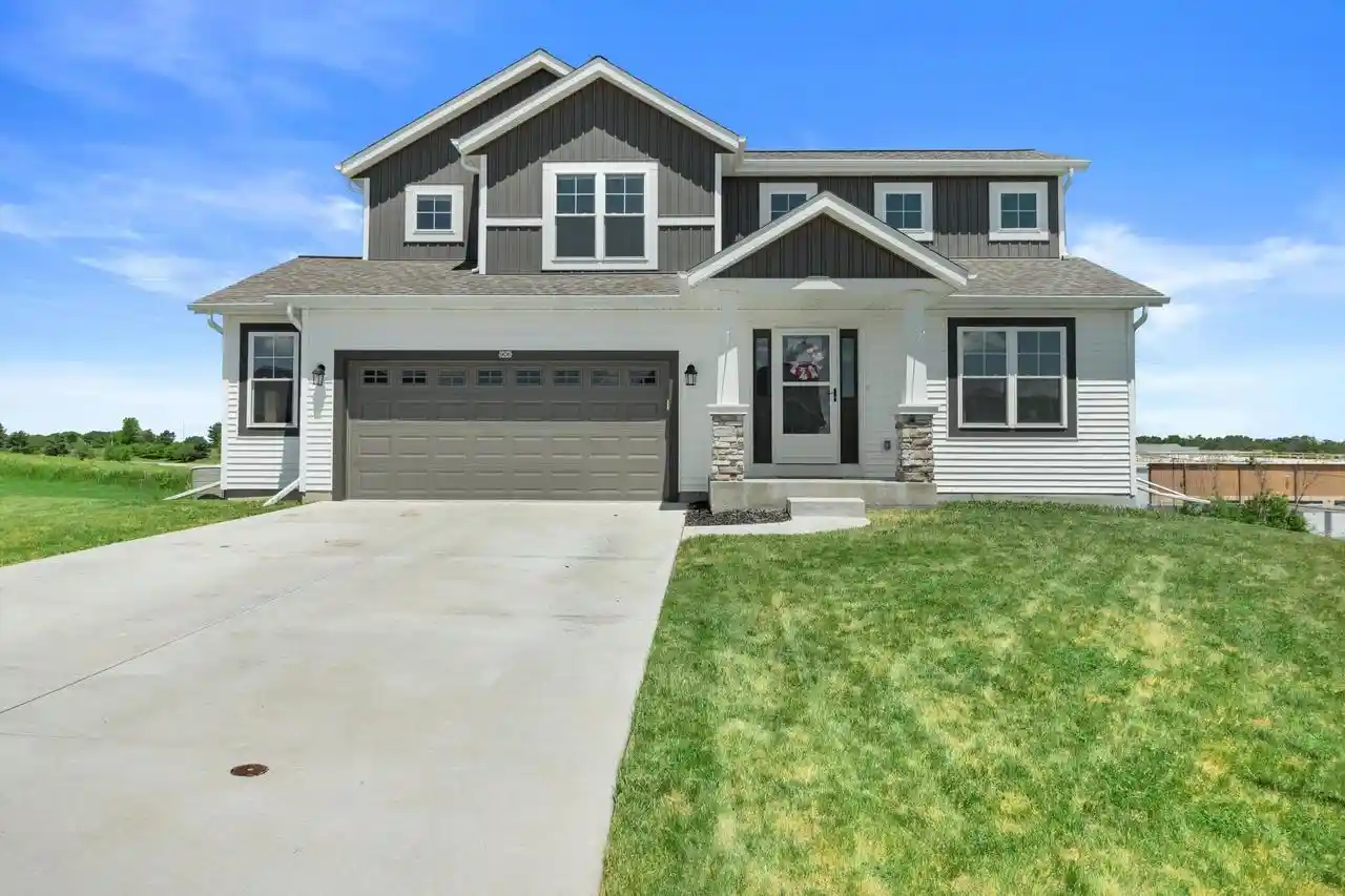 1st image of 906 Ridge Court Court, Watertown, WI 53094 | MLS# 1976418