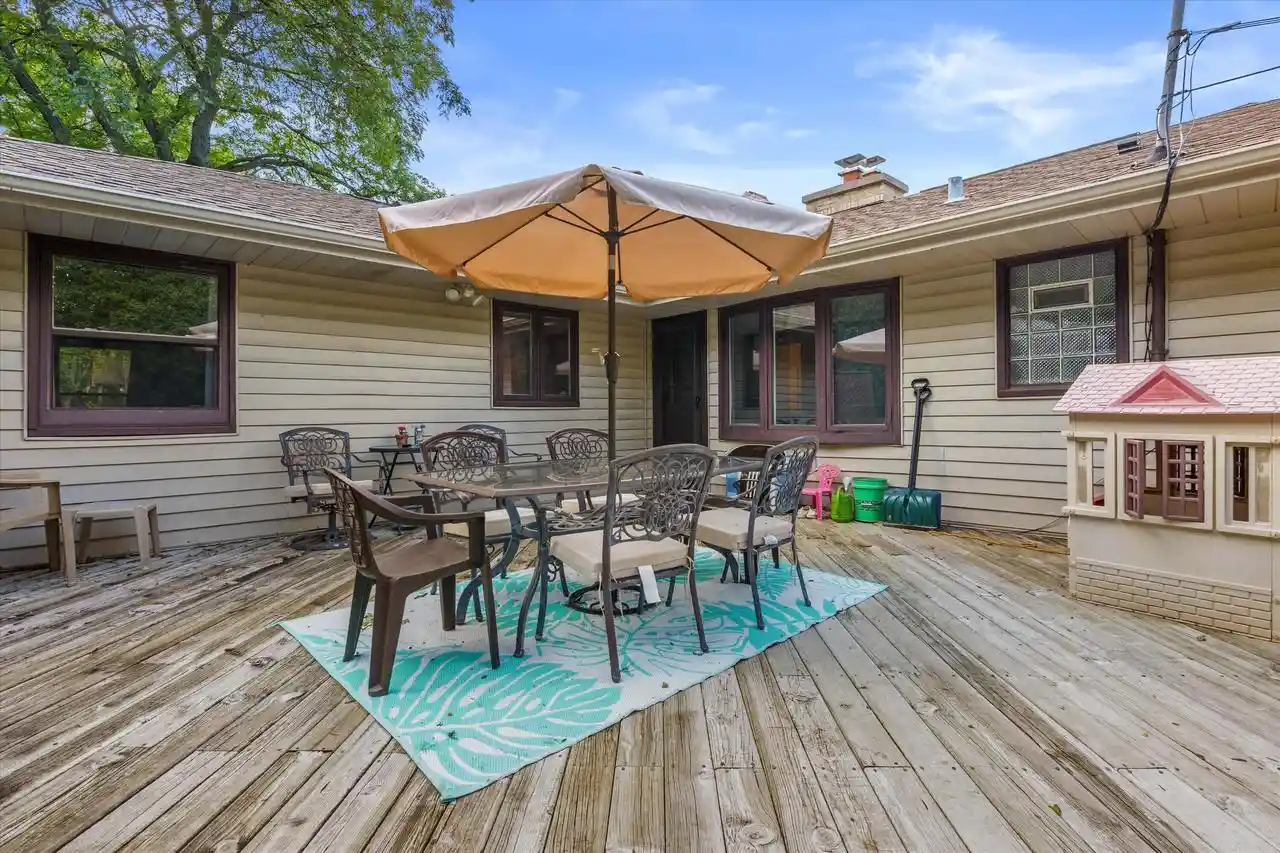 Photo 3 of Single family home for sale at 625 N Hine Avenue Avenue, Waukesha, WI 53188 | MLS# 1976424 | Listing updated on 2026-09-25