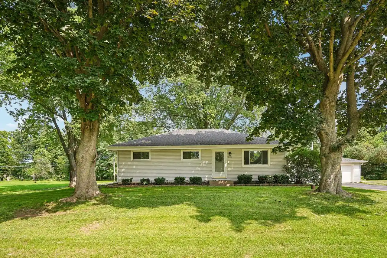 1st image of 2436 S Ronke Lane Lane, New Berlin, WI 53151 | MLS# 1976428