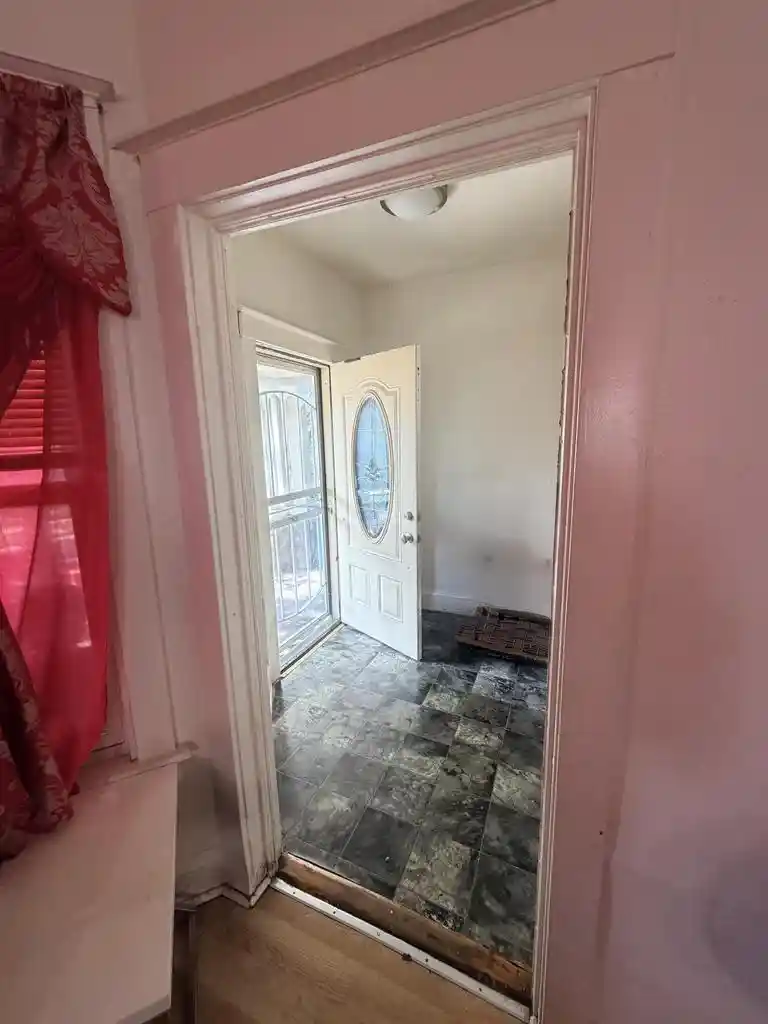 Listing Photo 5 - Condo for sale in building located at 2872 N 33Rd St St, Milwaukee, WI 53210 - Unit #2874