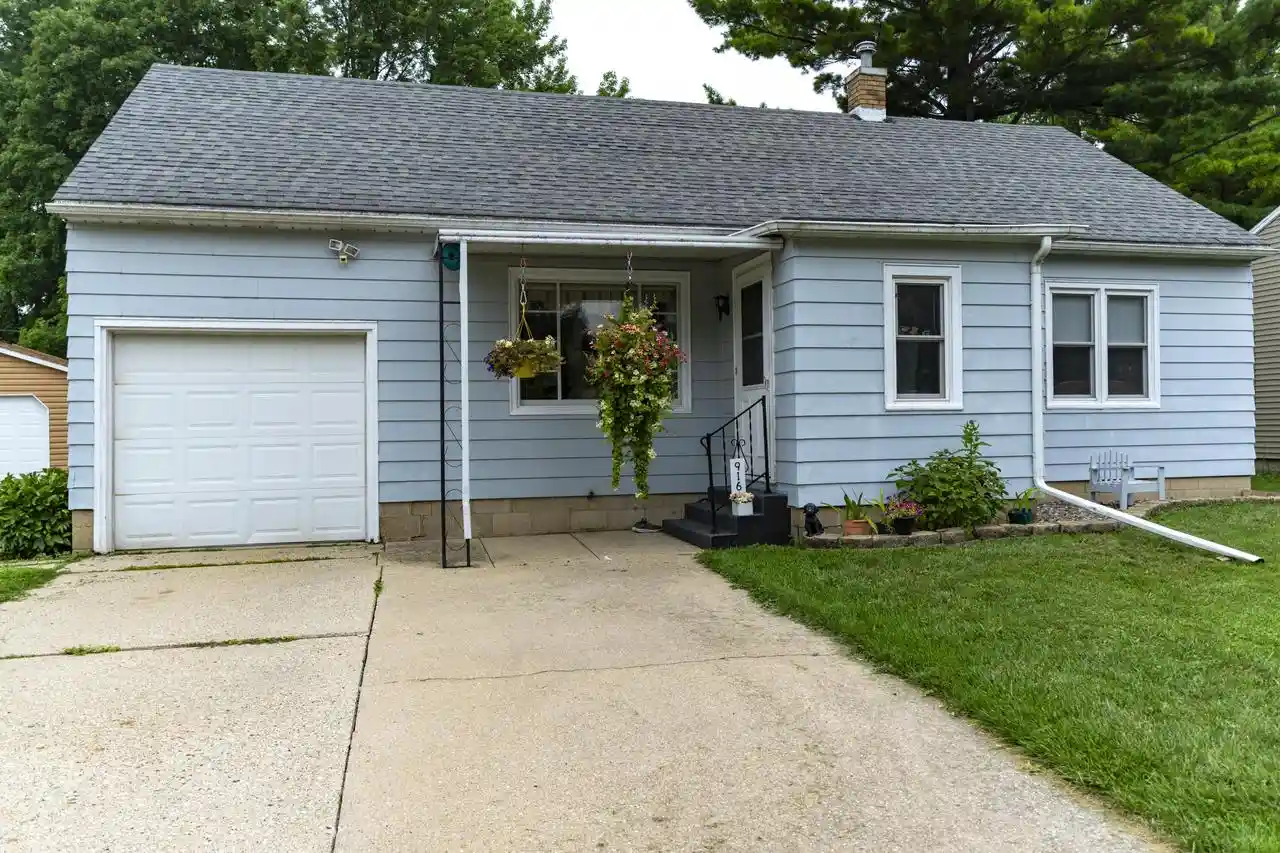 1st image of 916 Clark Street Street, Watertown, WI 53094 | MLS# 1976435