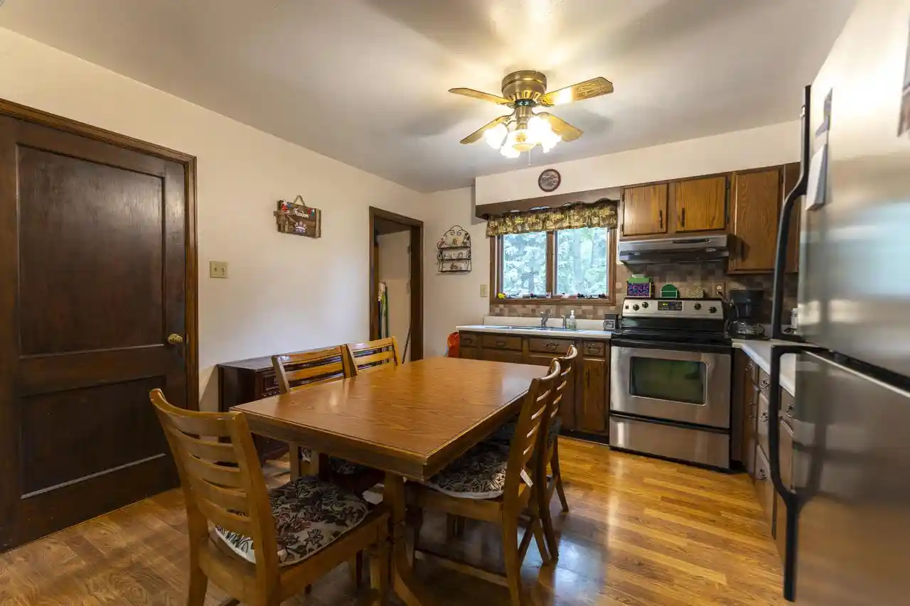 59th image of 916 Clark Street Street, Watertown, WI 53094 | MLS# 1976435