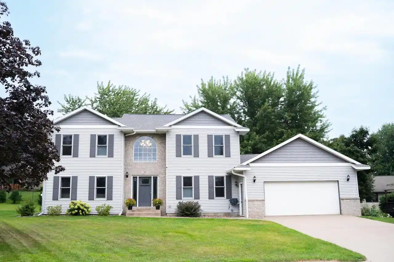 image of 706 Liberty Lane Lane, Holmen, WI 54636 | MLS# 1976437