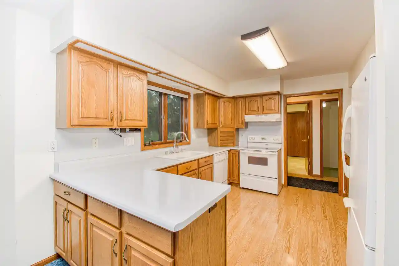 2nd image of 590 Pioneer Road Road, Platteville, WI 53818 | MLS# 2030626