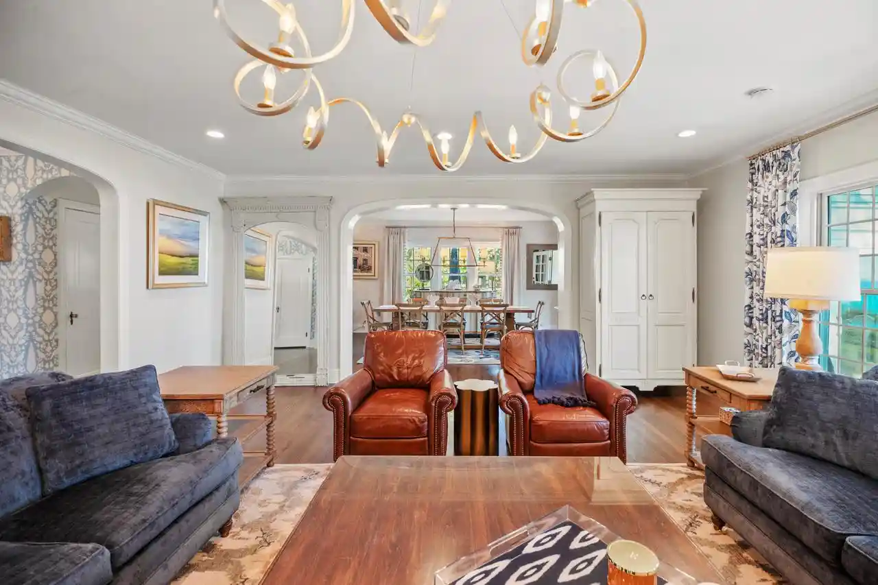 4th image of 12504 N Lake Shore Dr Dr, Mequon, WI 53092 | MLS# 1976438