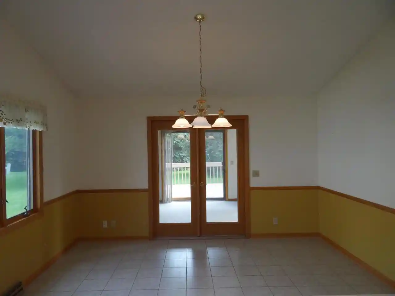 2nd image of 2122 Purple Aster Ln Ln, Janesville, WI 53546