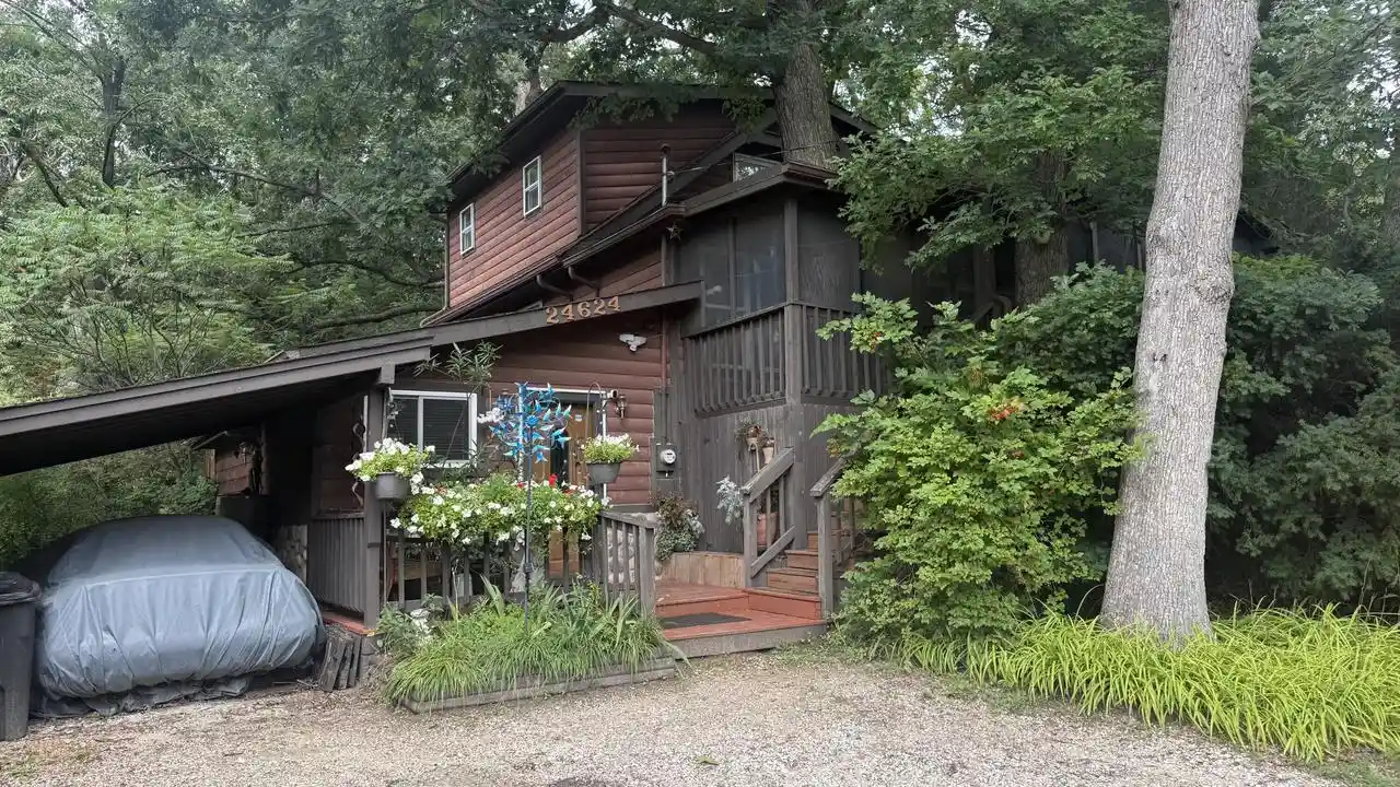 1st image of 24624 81st Pl Pl, Salem, WI 53168 | MLS# 1976444
