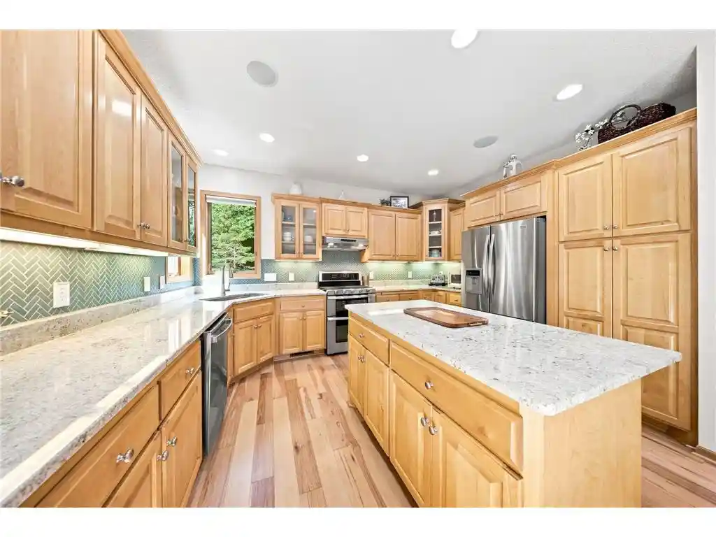 5th image of 605 Knollwood Dr Dr, Hudson, WI 54016 | MLS# 7121686