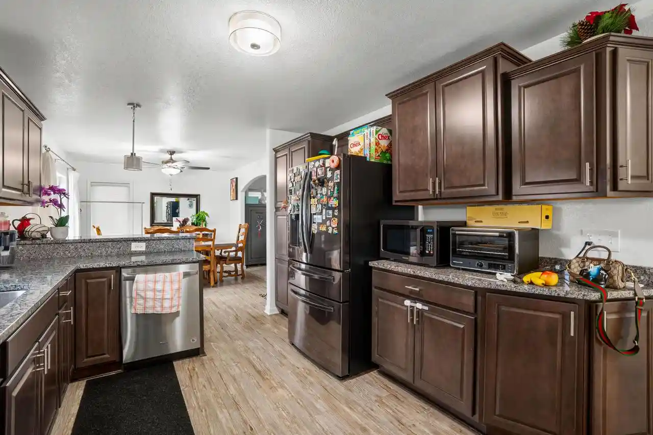 2nd image of 165 E Golden Lane Lane, Oak Creek, WI 53154 | MLS# 1976453