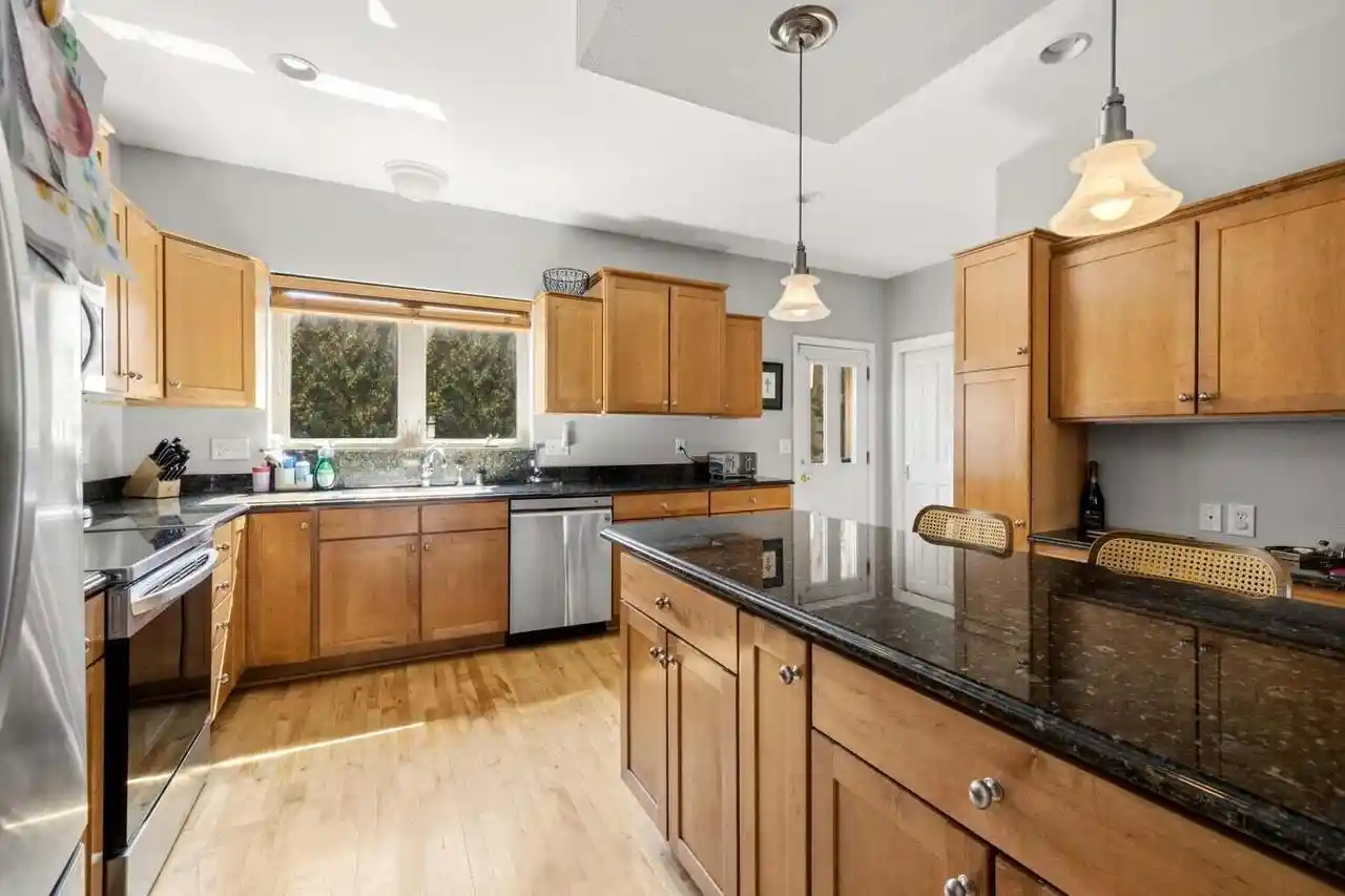 Photo 3 of Condo for sale at 1712 N Marshall Street Street, Milwaukee, WI 53202 | MLS# 1976454 | Listing updated on 2026-09-16