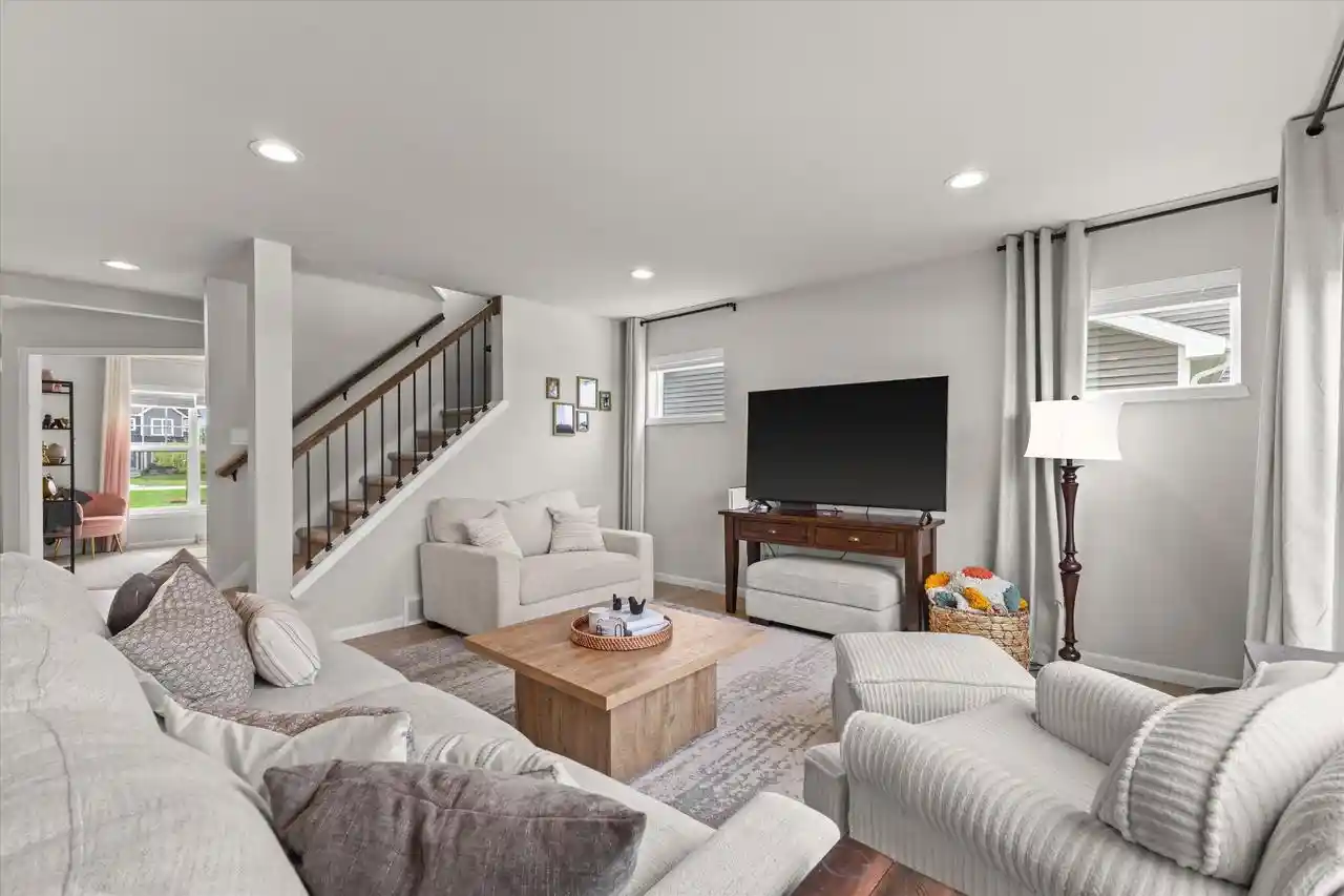 4th image of 814 Burr Oak Court Court, Oconomowoc, WI 53066 | MLS# 1976455