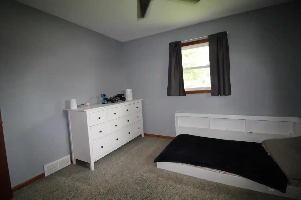 3rd image of 1008 Hilger Road Road, Hartland, WI 53029 | MLS# 1976458