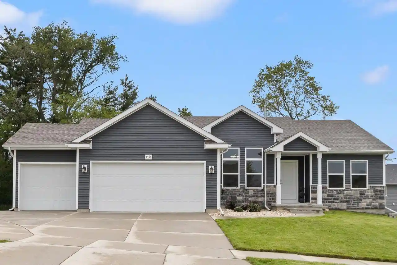 1st image of 4433 Dublin Dr Dr, Janesville, WI 53546 | MLS# 2030629