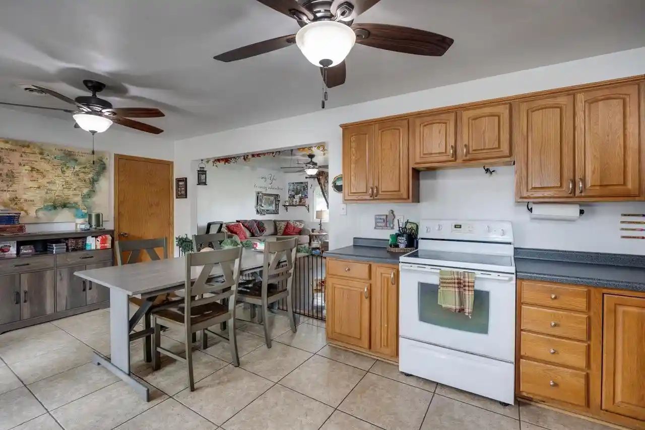 3rd image of 1748 Windsor Court Court, Beloit, WI 53511 | MLS# 2030633