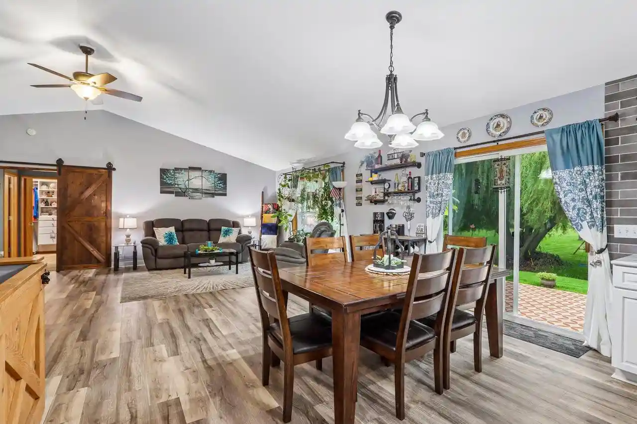 4th image of W2055 Summer Hill Dr Dr, Helenville, WI 53137 | MLS# 1976463