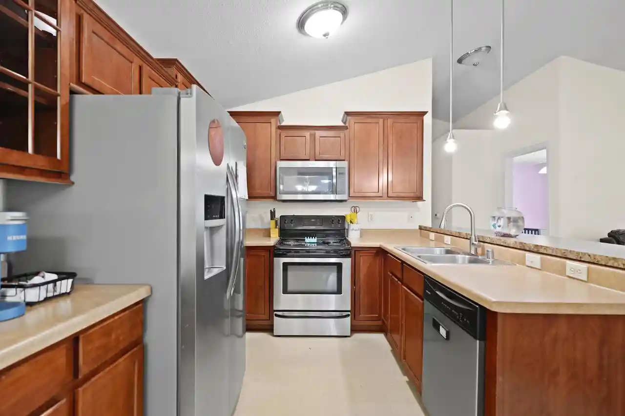 2nd image of 1503 24th Ave Ave, Kenosha, WI 53140