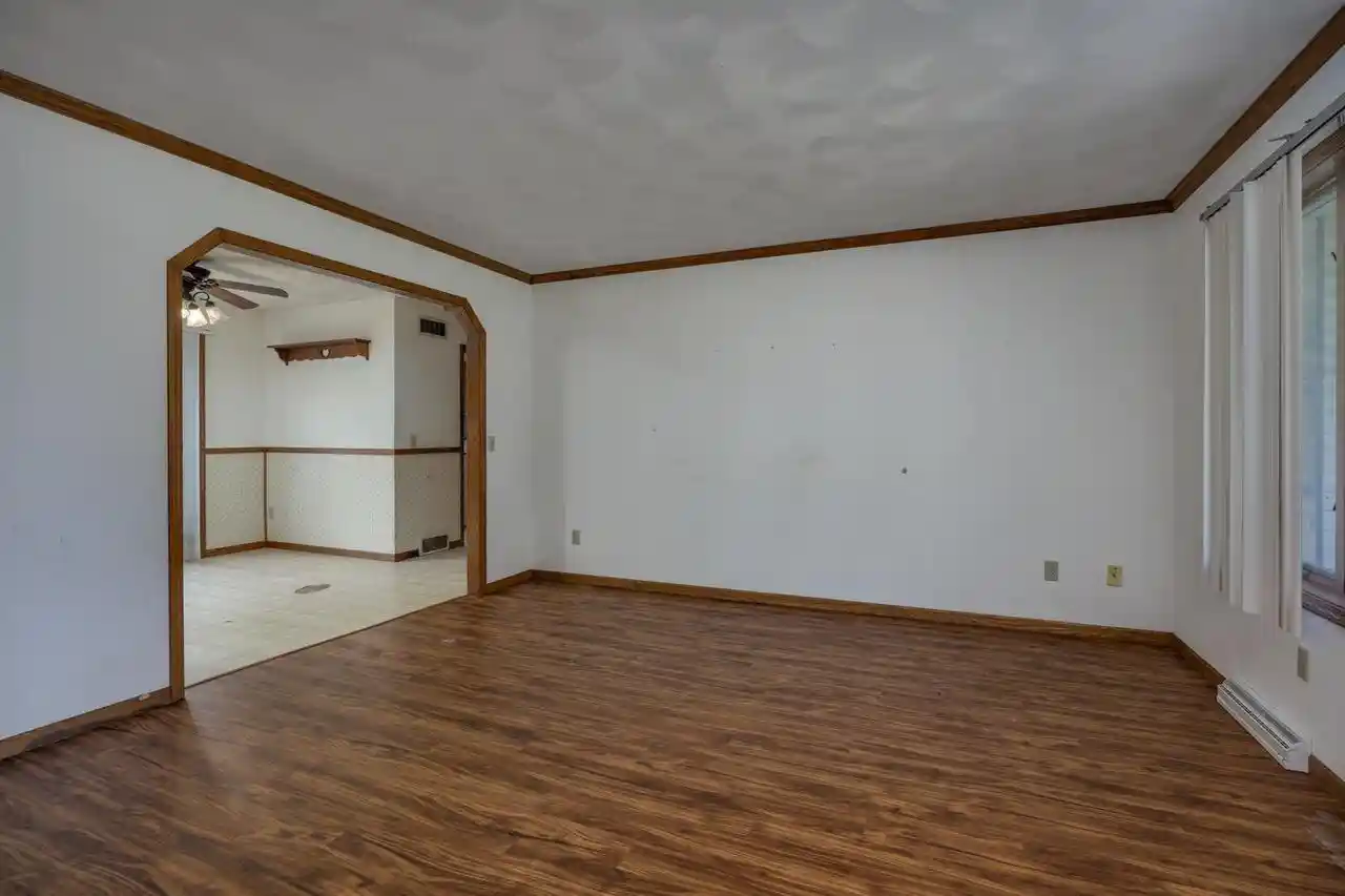 Photo 4 of Single family home for sale at 2517 Crst Line Dr, Madison, WI 53704 | MLS# 2030635 | Listing updated on 2026-09-15