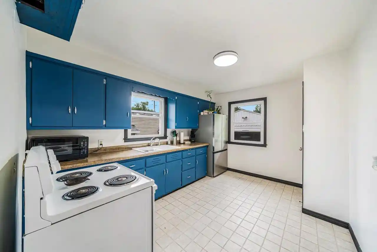 2nd image of 107 S Oneida Street Street, Green Bay, WI 54303 | MLS# 50331097