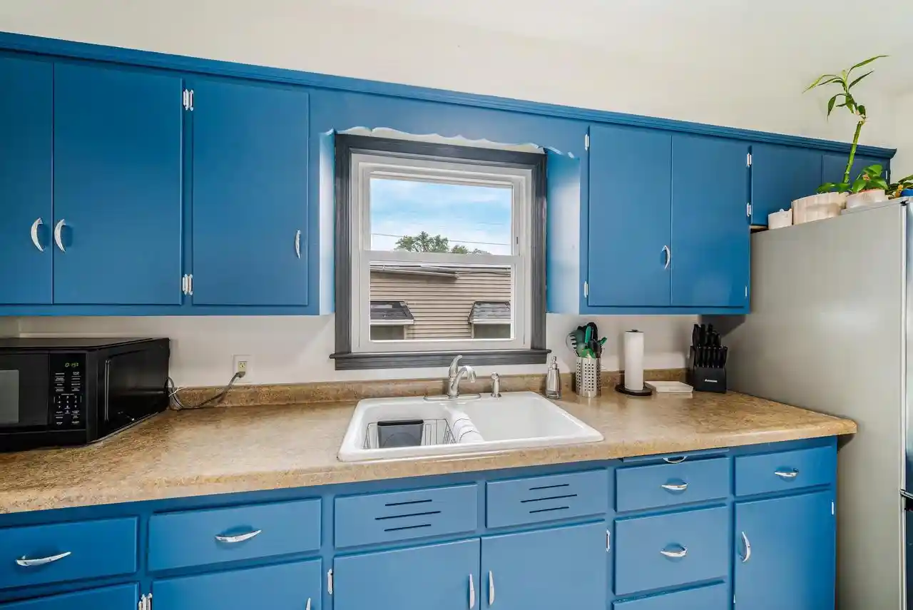 Photo 3 of Single family home for sale at 107 S Oneida Street Street, Green Bay, WI 54303 | MLS# 50331097 | Listing updated on 2026-09-20