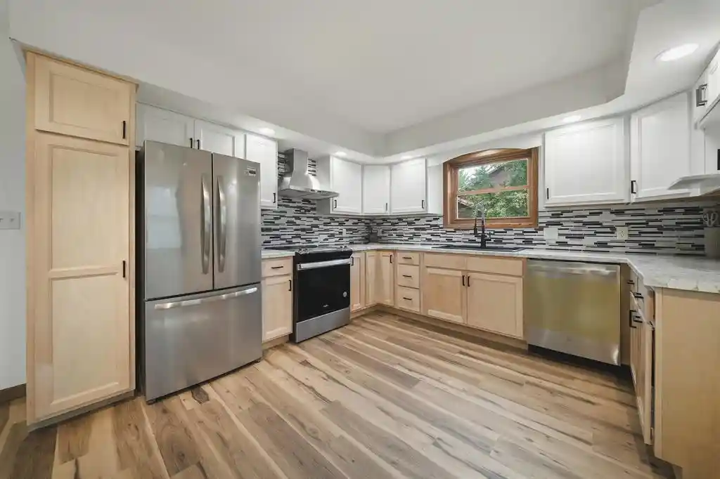 Photo 4 of Single family home for sale at 727 Rassbach Street Street, Eau Claire, WI 54701 | MLS# 1604252 | Listing updated on 2026-09-19