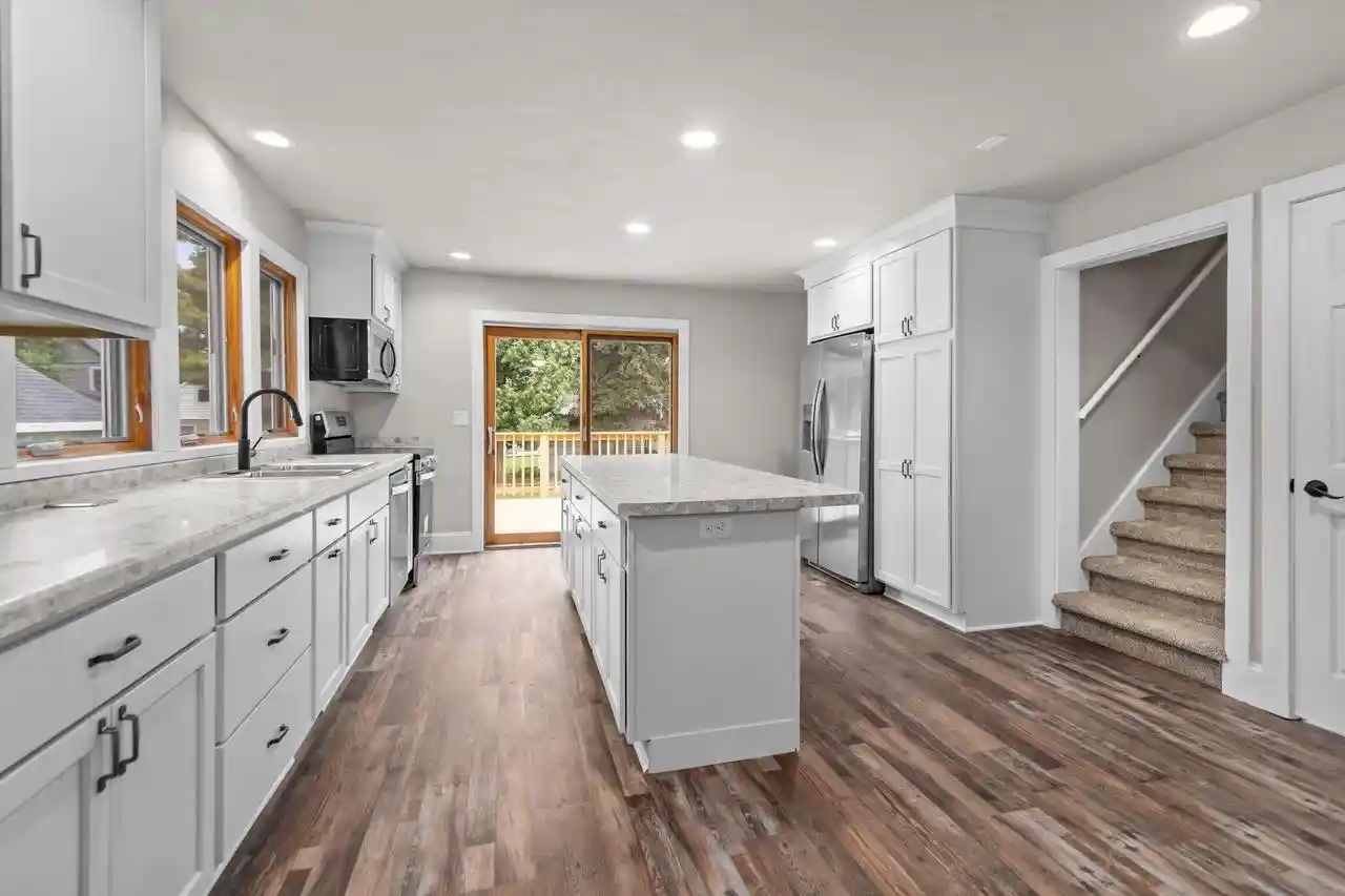 2nd image of 755 Oak Street Street, Oshkosh, WI 54901 | MLS# 50331103