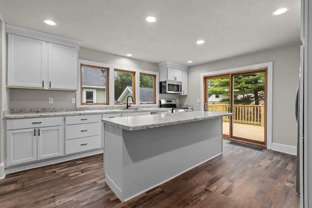 33rd image of 755 Oak Street Street, Oshkosh, WI 54901 | MLS# 50331103