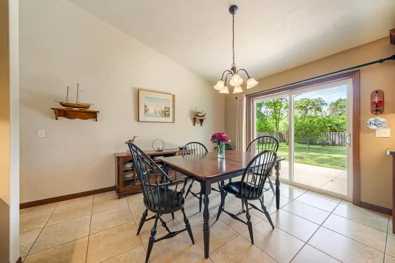 Photo 4 of Single family home for sale at 1790 Garnet Court Court, Menasha, WI 54952 | MLS# 50331109 | Listing updated on 2026-08-17