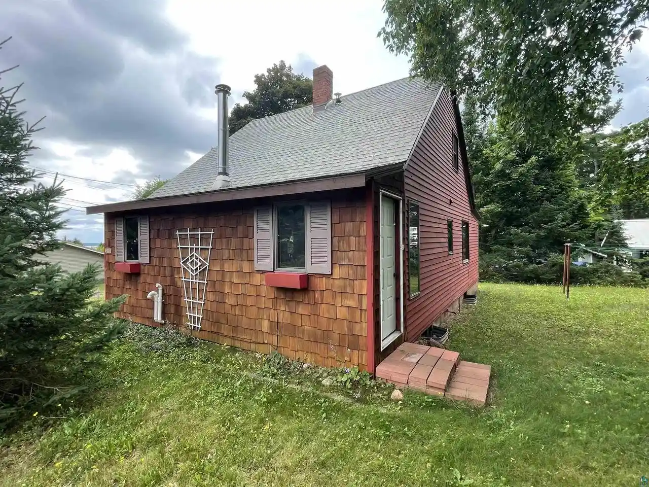 3rd image of 220 Lynde Ave Ave, Bayfield, WI 54814 | MLS# 6127403
