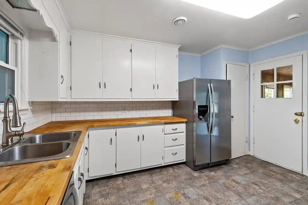 4th image of 101 W Whitney Street Street, Green Bay, WI 54301 | MLS# 50331101
