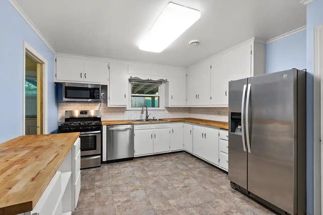51st image of 101 W Whitney Street Street, Green Bay, WI 54301 | MLS# 50331101