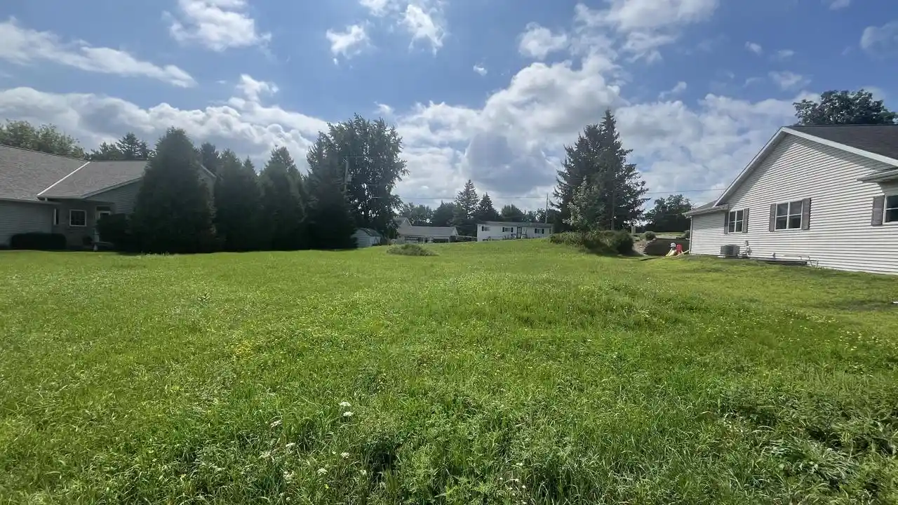 4th image of 2013 Daisy Dr Dr #Lt40, West Bend, WI 53090 | MLS# 1976489