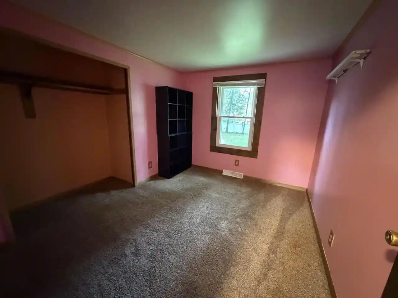 Photo 2 of Single family home for sale at N6005 Lake Dr Dr, Shawano, WI 54166 | MLS# 50331121 | Listing updated on 2026-08-17