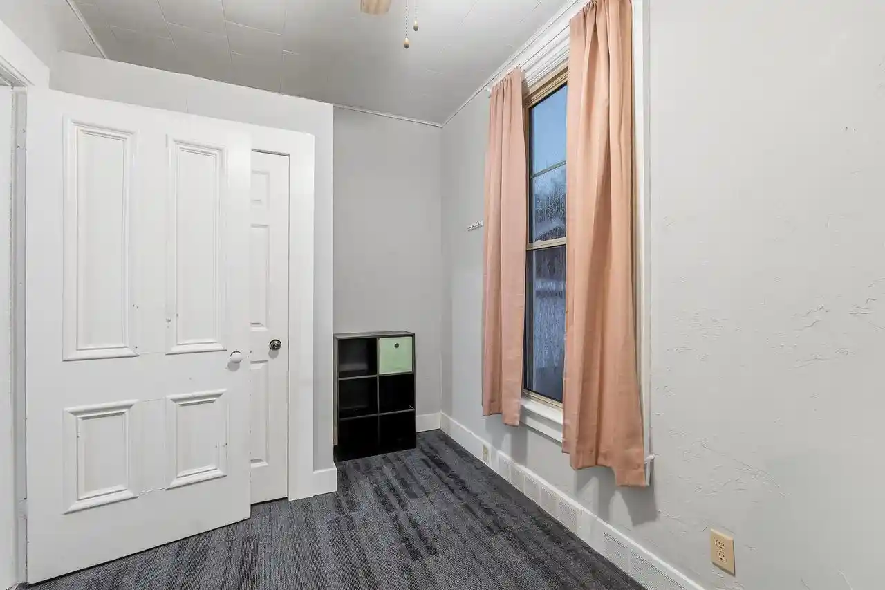 Photo 2 of Single family home for sale at 4 Prospect Avenue Avenue, Oshkosh, WI 54901 | MLS# 50331120 | Listing updated on 2026-09-22