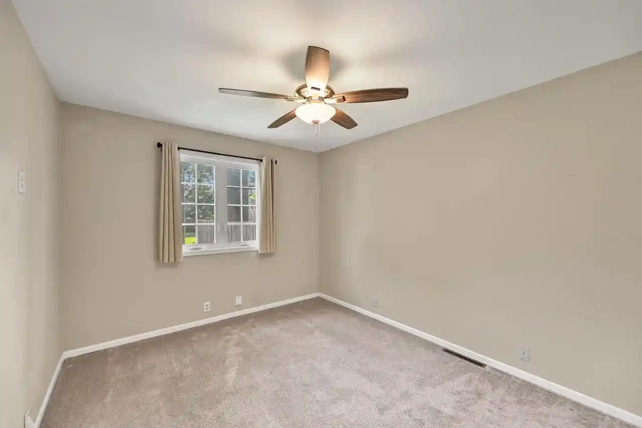 2nd image of W62n352 Hanover Avenue Avenue, Cedarburg, WI 53012 | MLS# 1976491