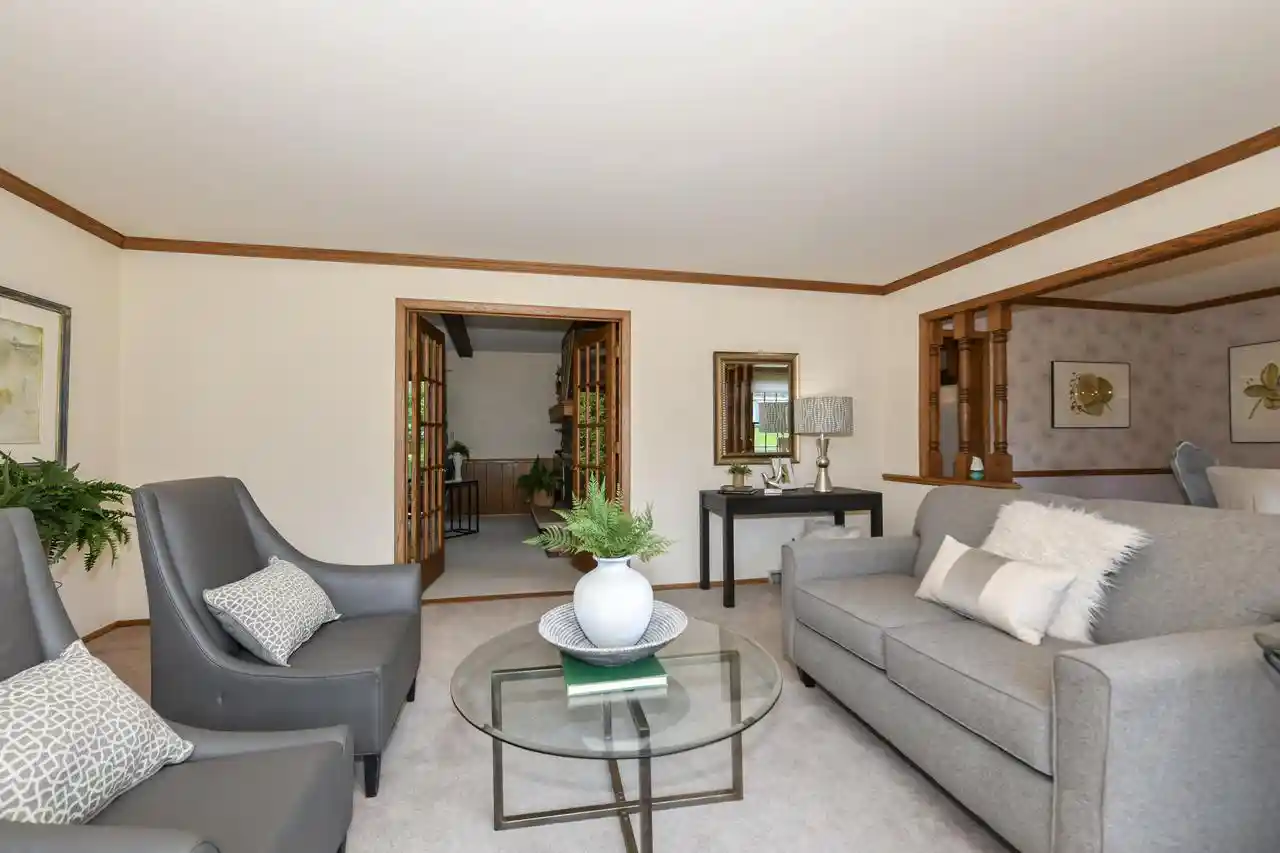 Photo 3 of Sale Pending at 4690 Parkhurst Dr Dr, Brookfield, WI 53045 | MLS# 1976500 | Listing updated on 2026-08-29