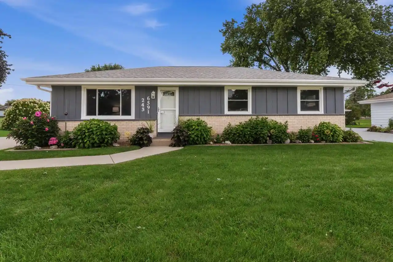 Photo 1 of Single family home for sale at W243n6591 Westhaven Dr Dr, Sussex, WI 53089 | MLS# 1976511 | Listing updated on 2026-09-25