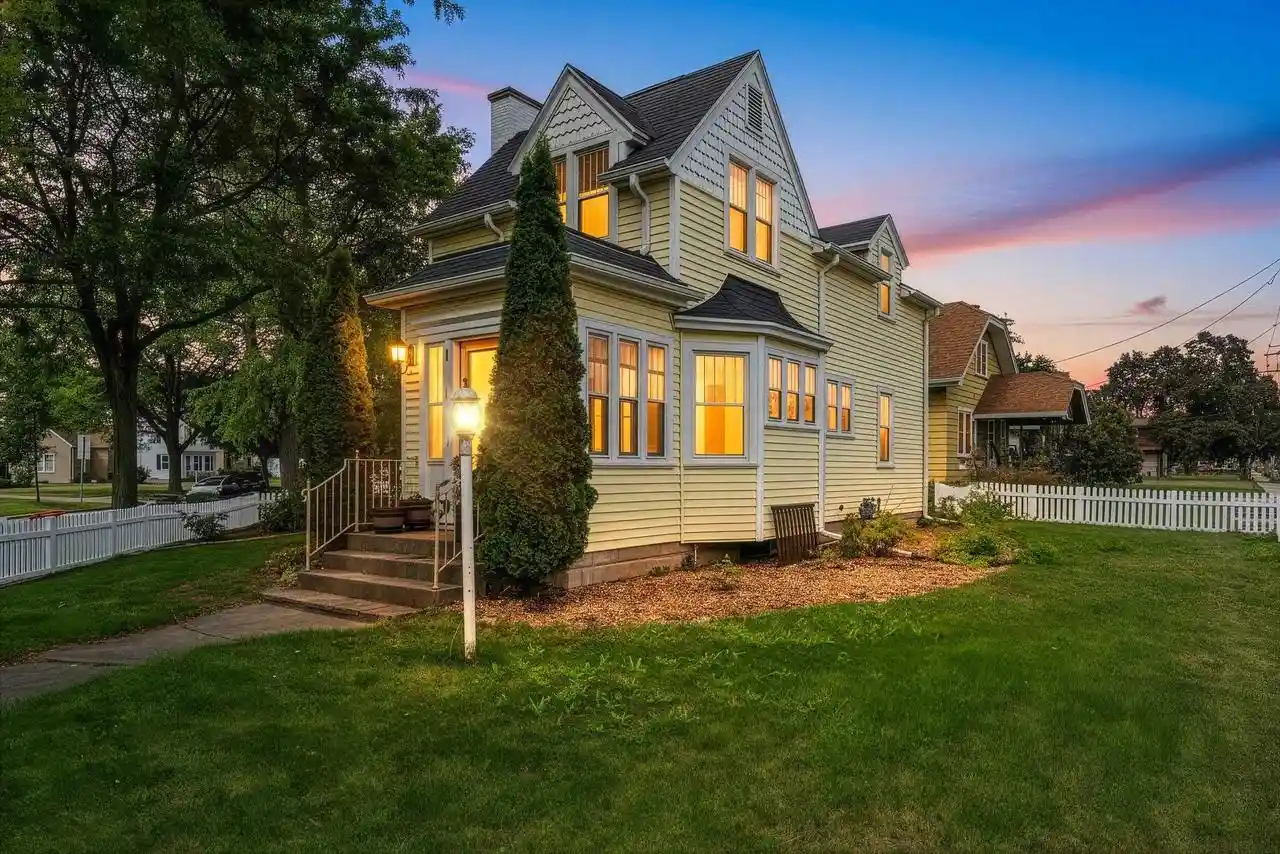 Photo 1 of Single family home for sale at 1312 W Packard Street Street, Appleton, WI 54914 | MLS# 50331130 | Listing updated on 2026-08-27