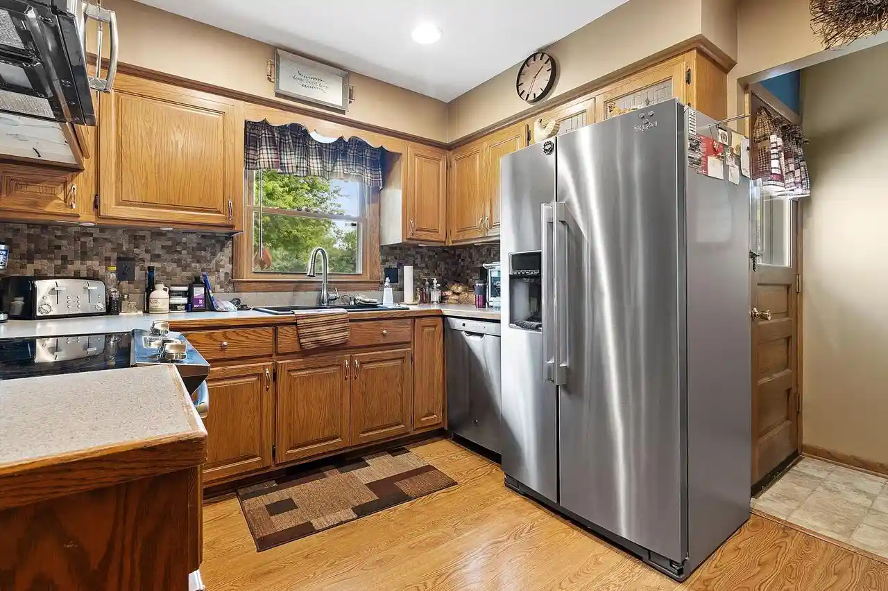 4th image of W227S4508 Patricia Lane Lane, Waukesha, WI 53189 | MLS# 1976525